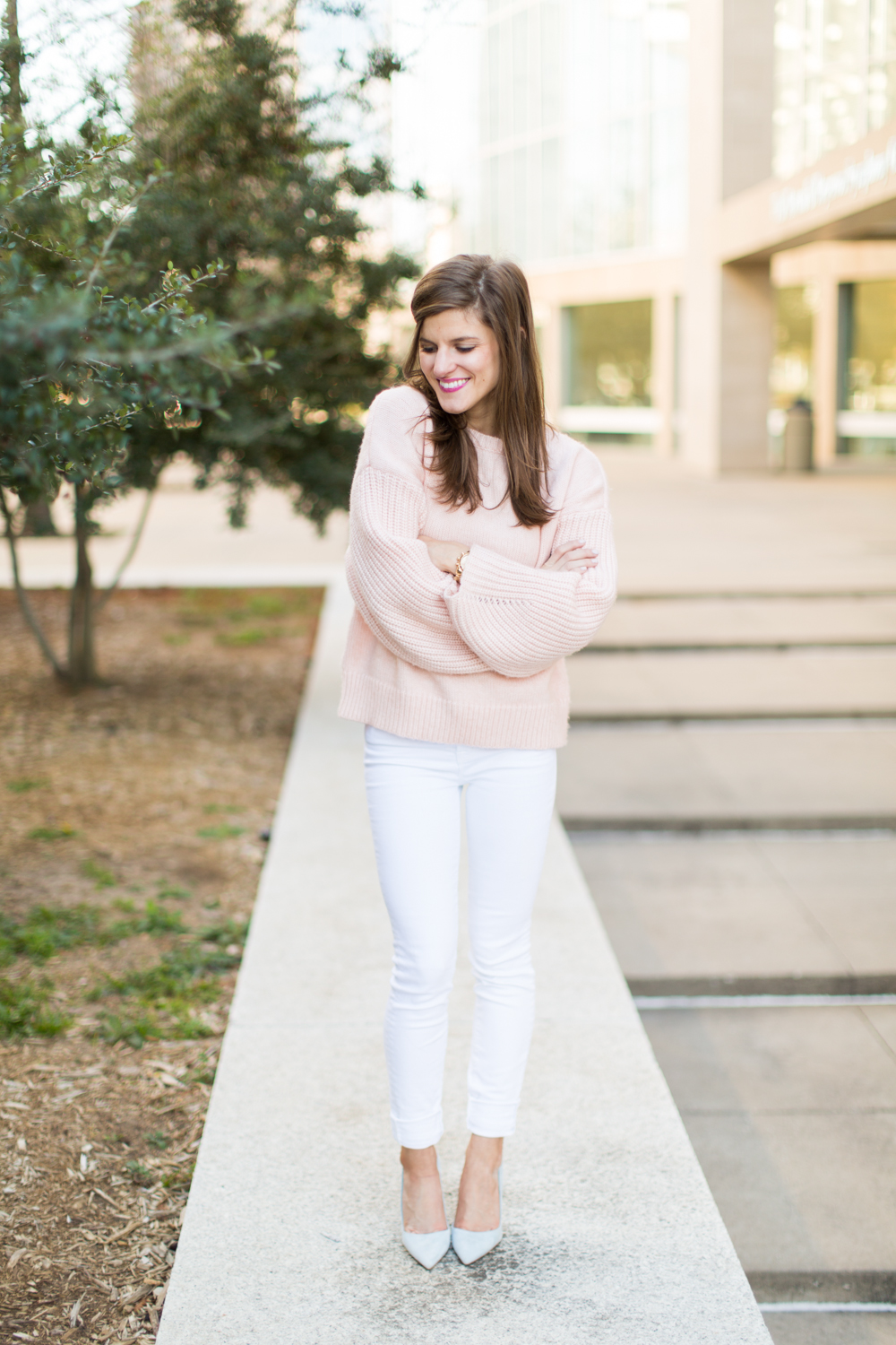 white jeans outfit, white jeans after labor day outfit, winter white jeans outfit, pastel pink and and blue outfit, oversized blush pink sweater with white jeans and stilettos, casual chic outfit