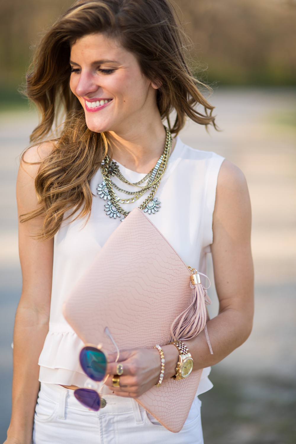 Blush Peplum Top and White Jeans3