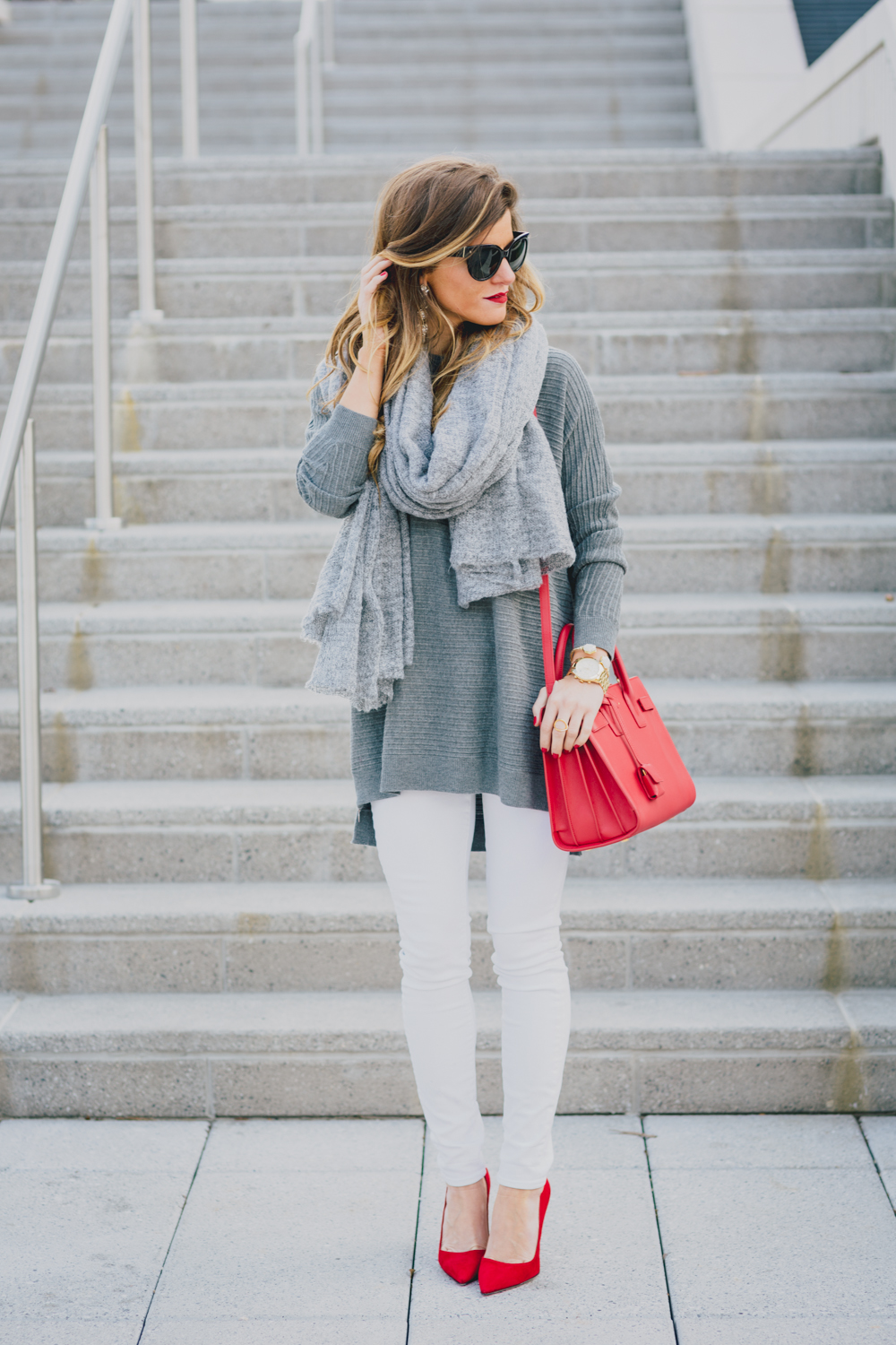 Oversized Grey Sweater + Grey Scarf + White Jeans + Red Pumps 12