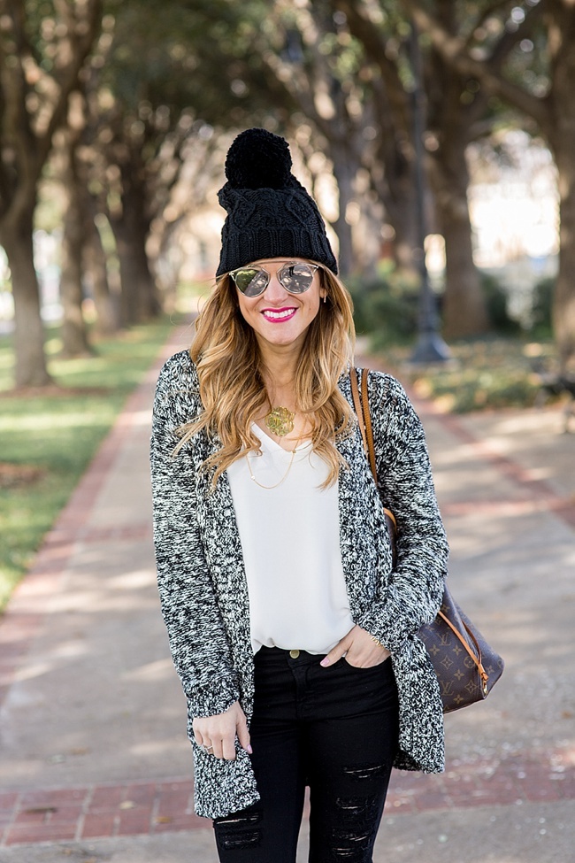 brightontheday wearing slouchy beanie outfit styled with white topshop tank, marled long cardigan, black distressed jeans, dior mirrored sunglasses