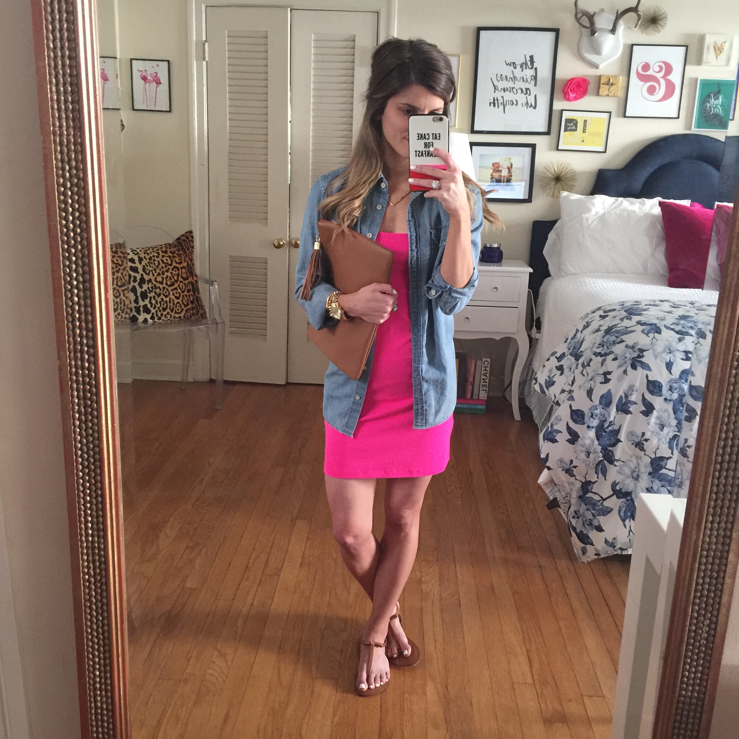 @brightonkeller instagram mirror selfie wearing Susana Monaco Hot Pink Dress, Chambray worn as cardigan, giginy uber clutch in tan, mk sandals