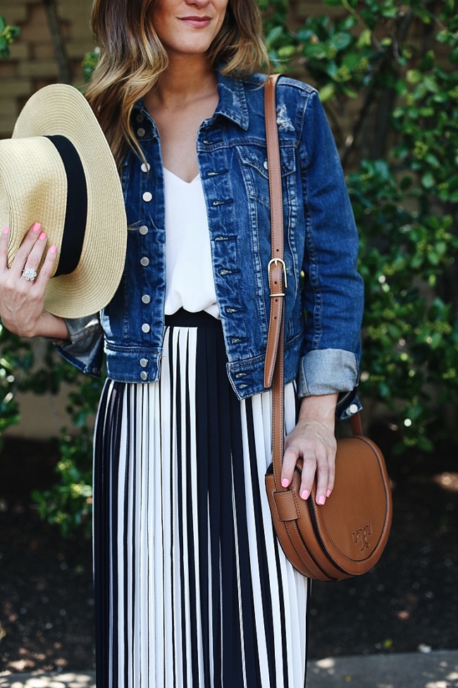 Pleated Skirt Outfit // Styling a Pleated Midi Skirt