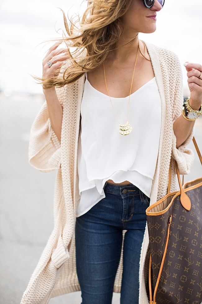 open front cardigan + white layered tank + skinny jeans 