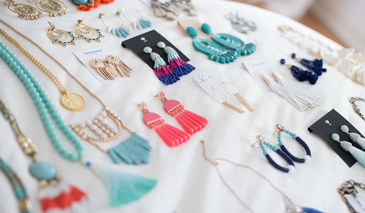 how to organize your jewelry brighton the day_-3