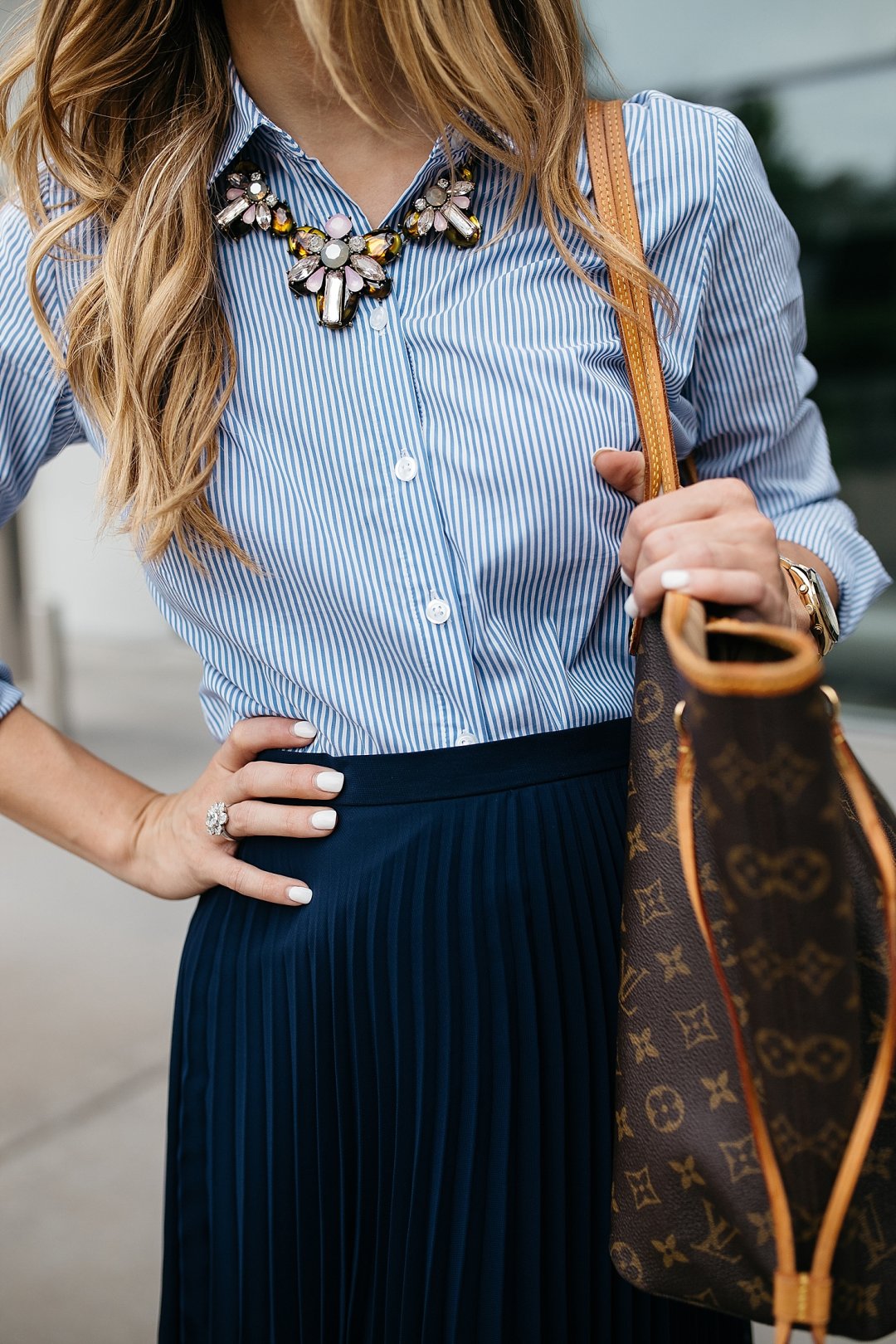 business casual outfit pleated midi skirt