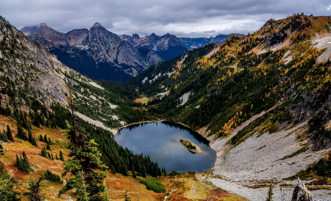 maple pass loop - view of lake anne