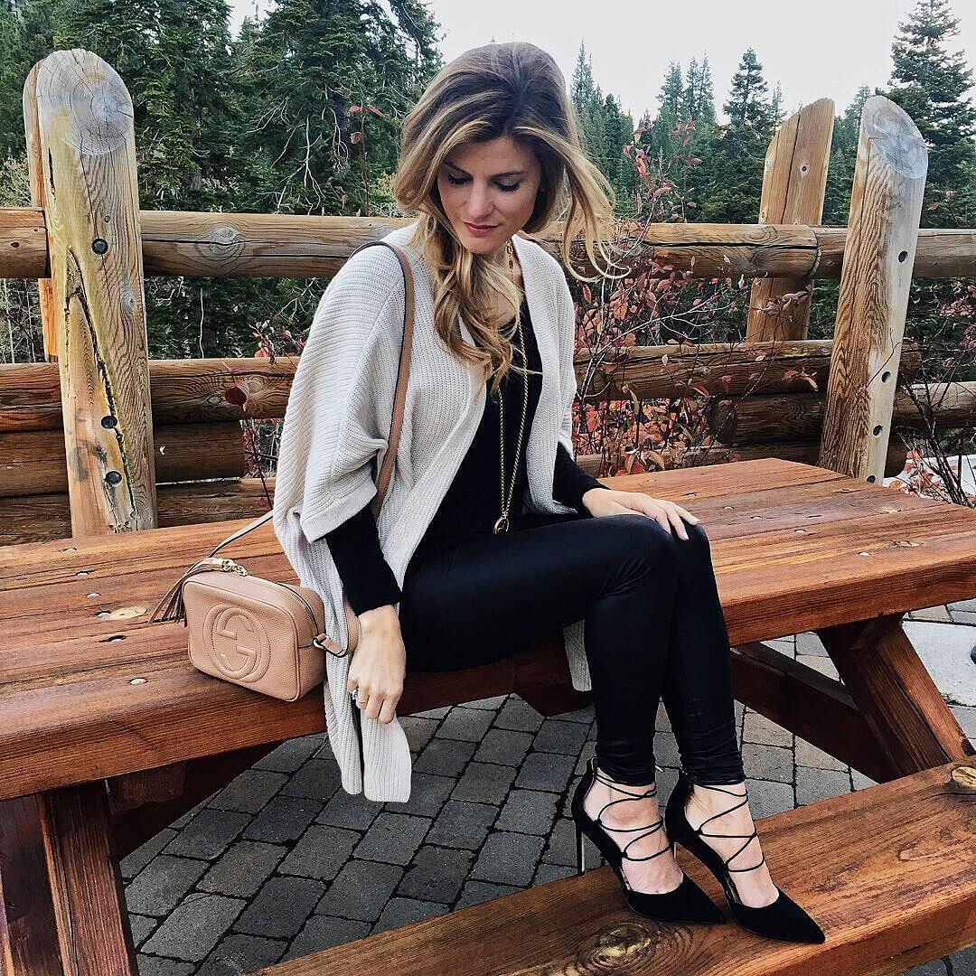 brighton the day styling comfy fall sweater, black jeans, black lace up sandals