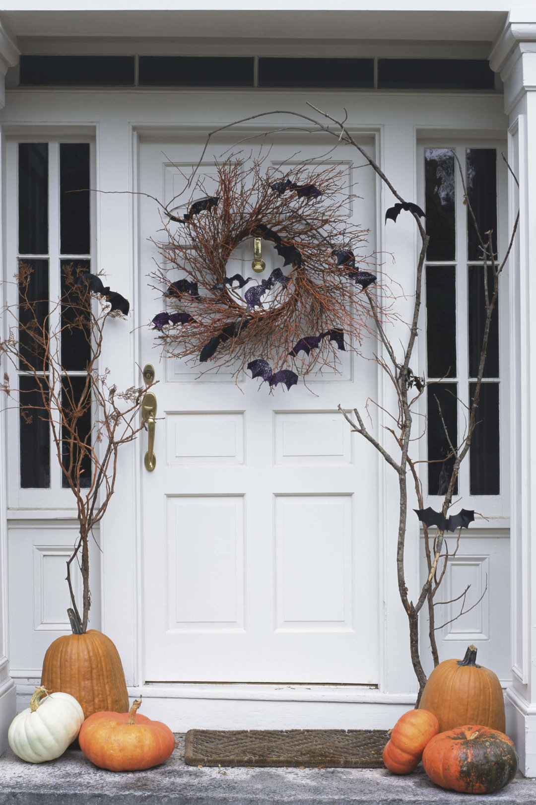 chic fall decor ideas - decorate your door 