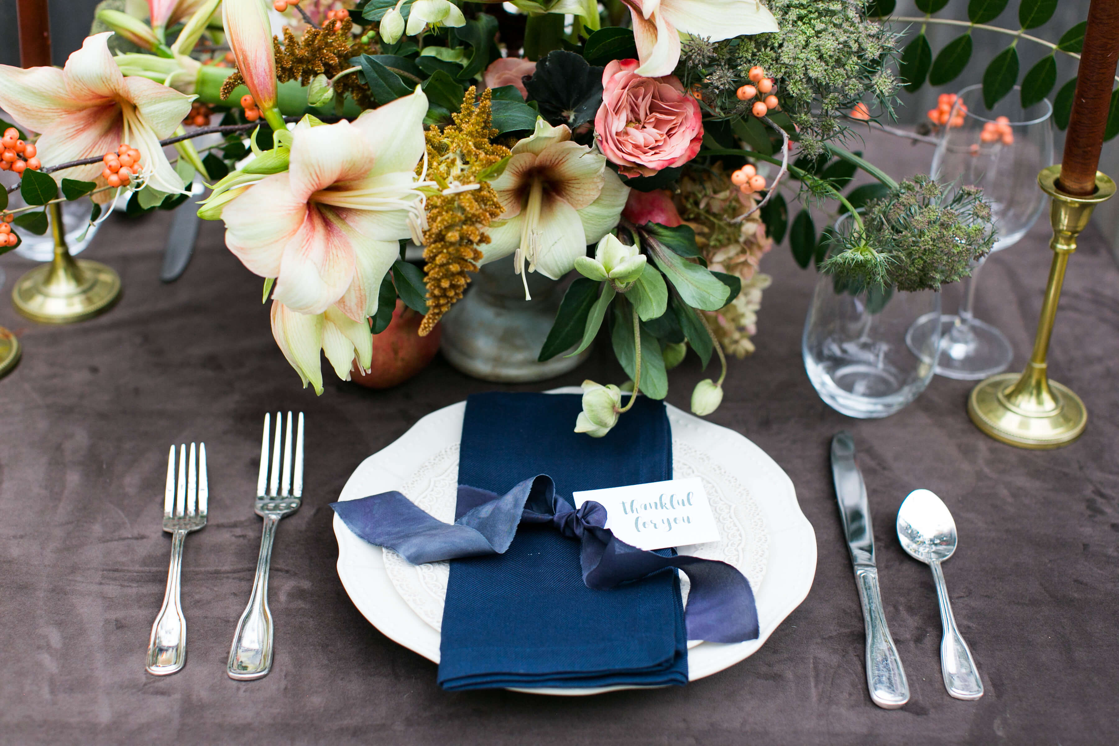how to set your friendsgiving table with brighton keller
