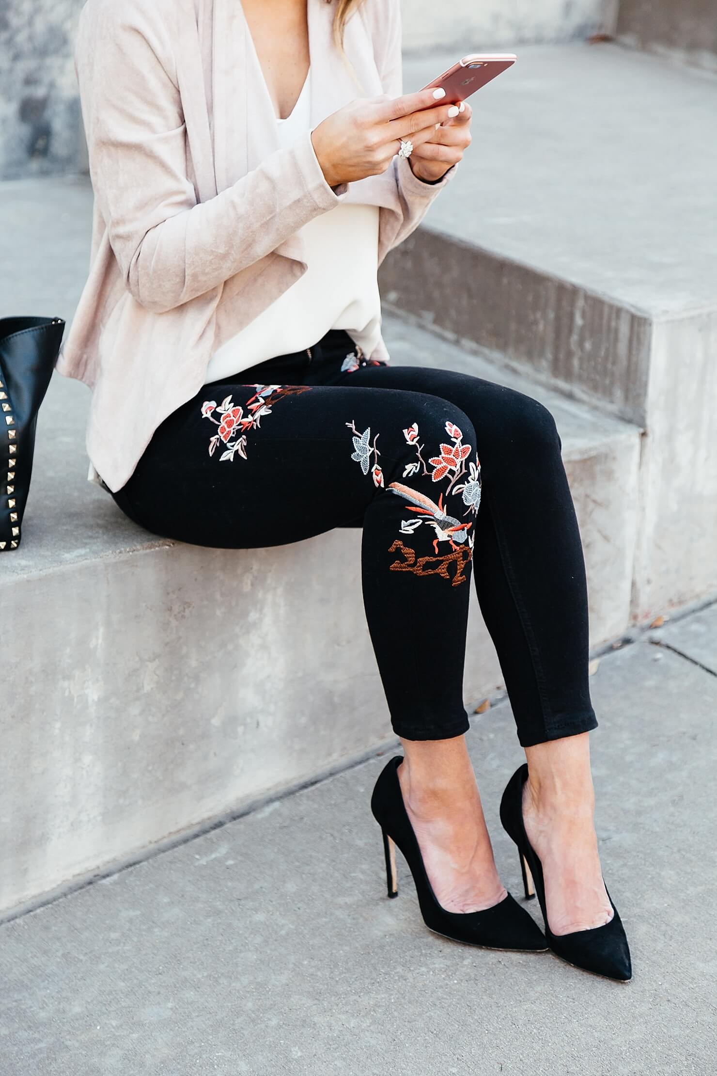 the embroidery trend, brighton keller wearing topshop floral embroidered jeans with bb dakota suede jacket and black dee keller portia pumps 