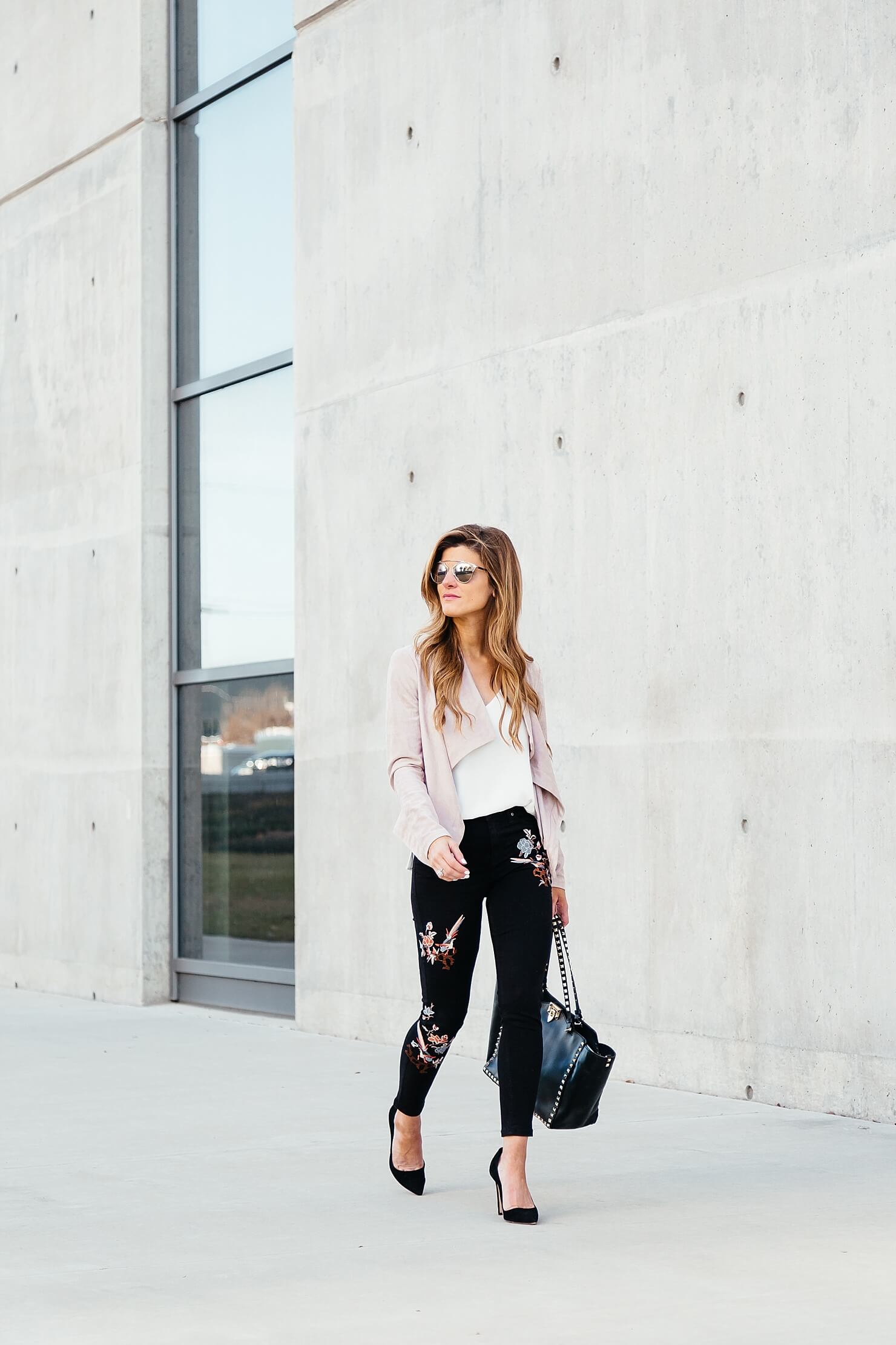 The embroidery trend, topshop embroidered jeans outfit // floral pant outfit // pink jacket outfit ideas 