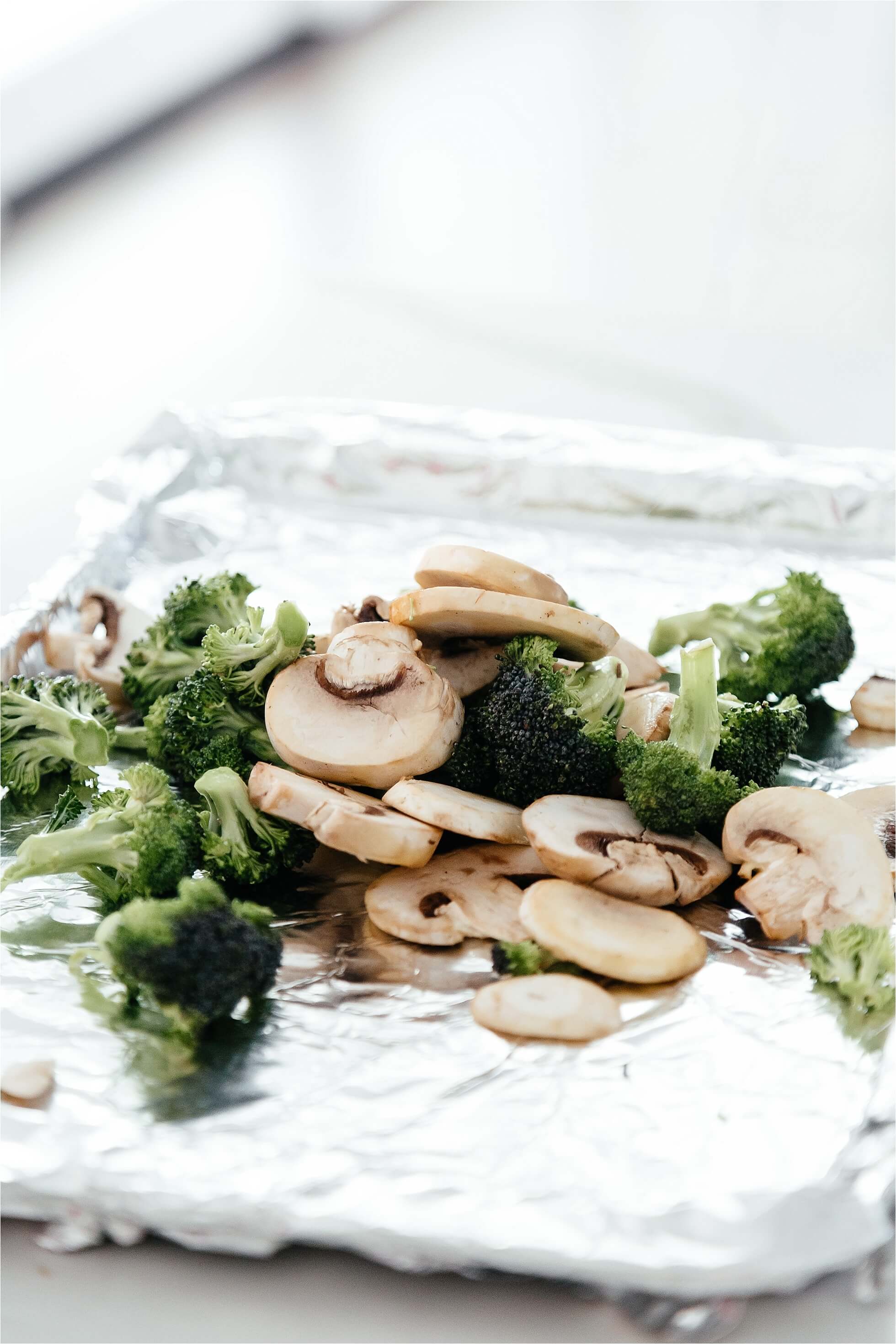 healthy meal prep, roasted broccoli and mushrooms for veggie bowls
