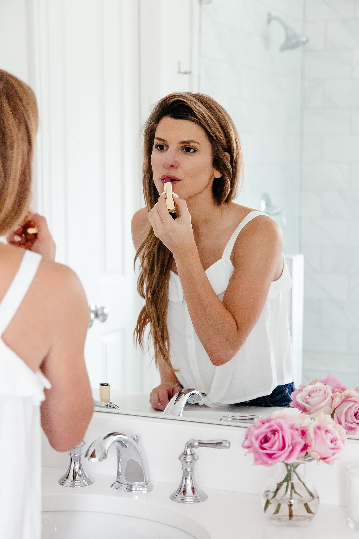 how to make your makeup last longer, brighton keller bathroom