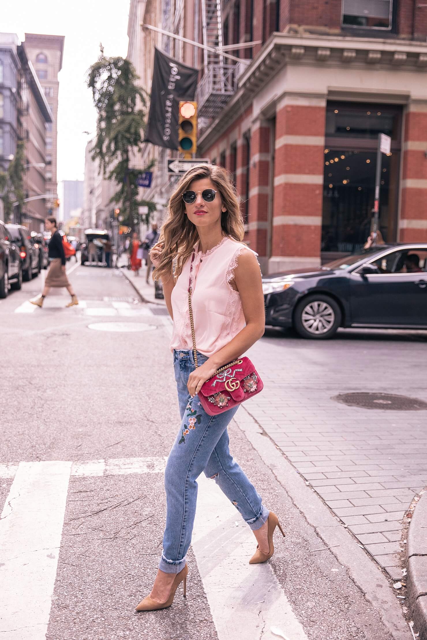 embroidery trend // rose embroidered jeans with lace sleepless blouse and gucci velvet bag 