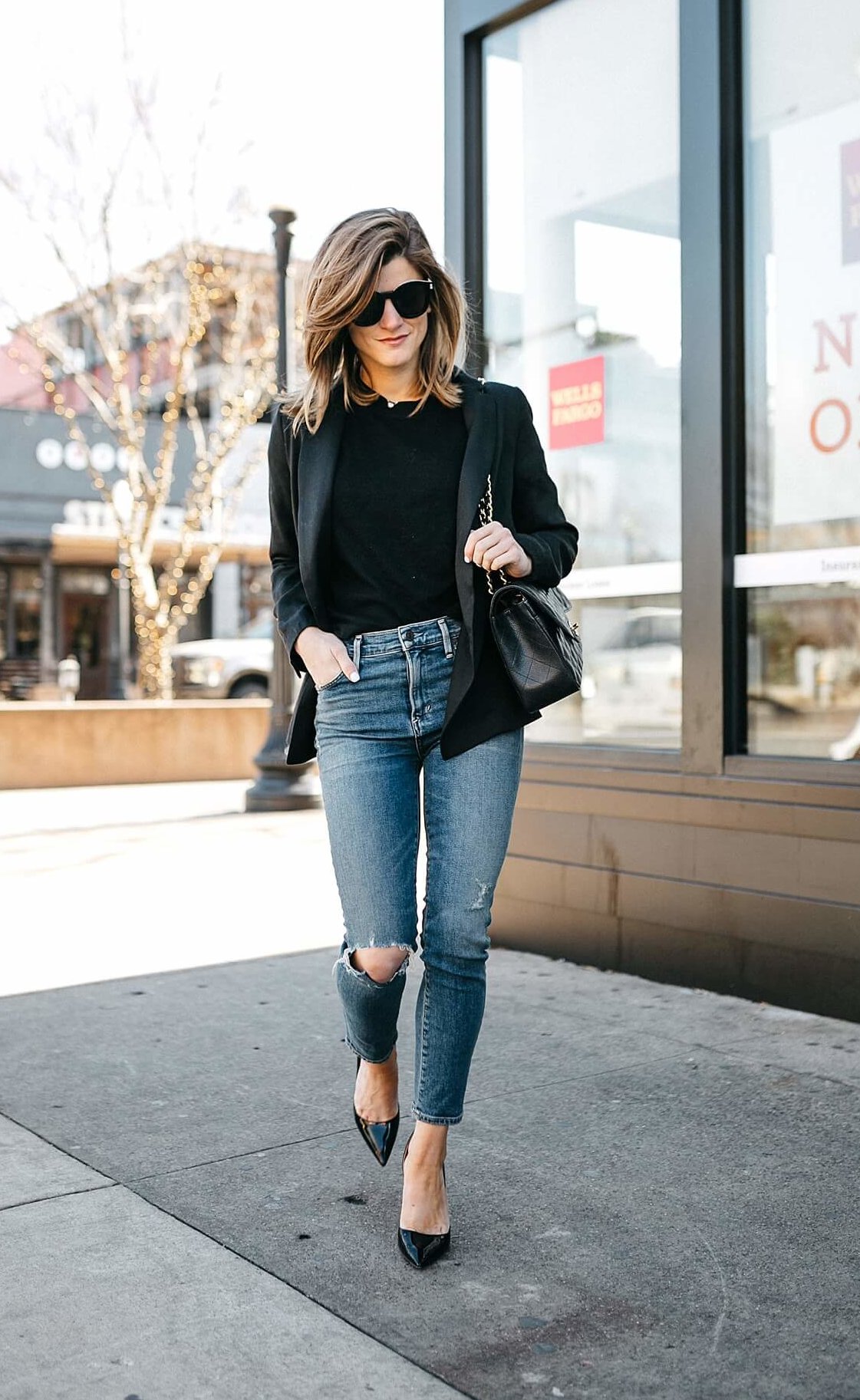 black blazer with jeans outfit