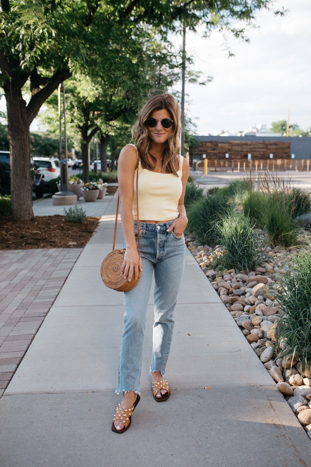 Crop top with high waisted mom jeans 8